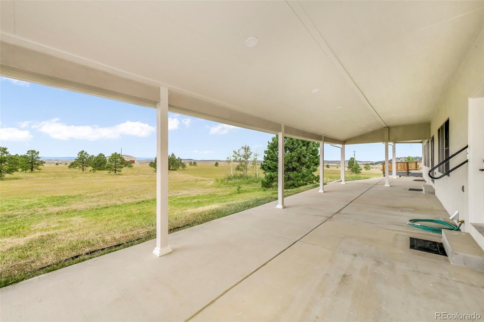 18050 Quarterhorse Lane