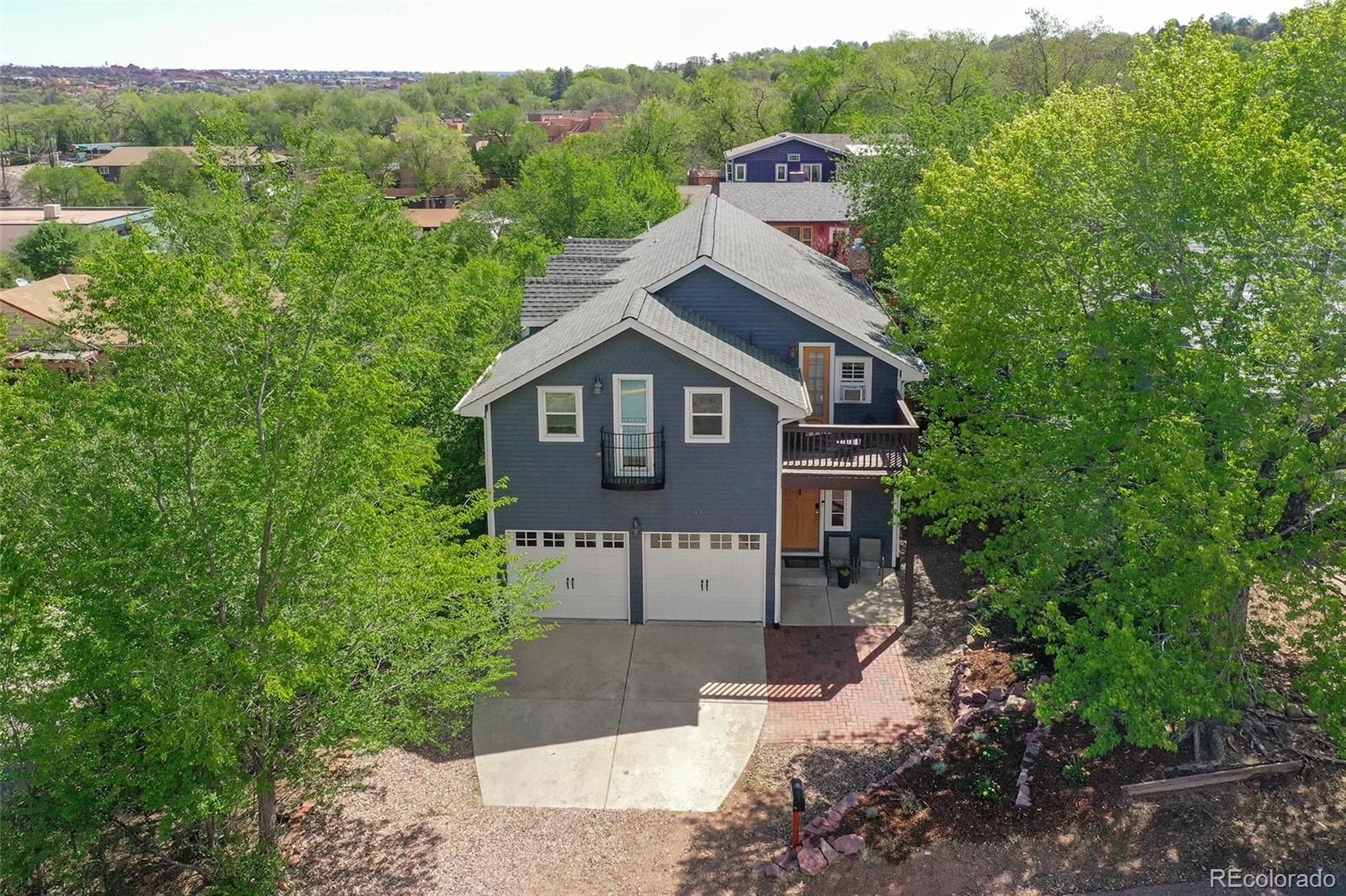 13 Oak Place
