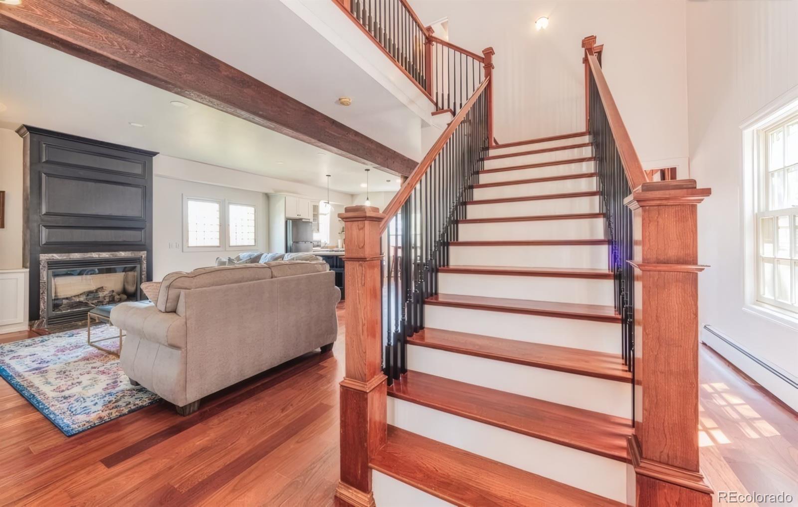 13 Oak Place
