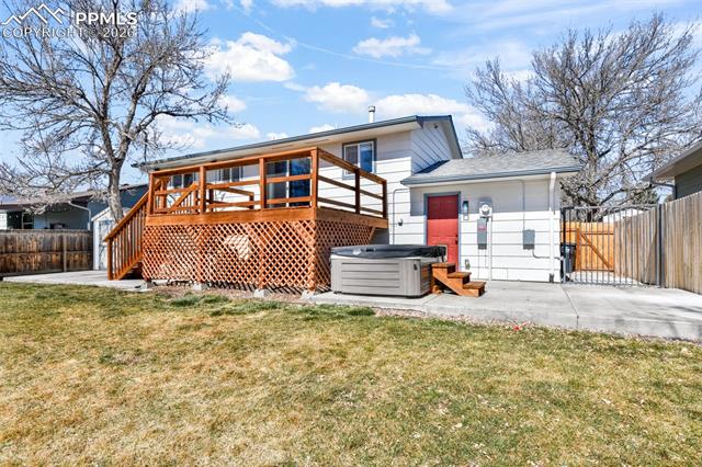 3801 Vaquero Circle