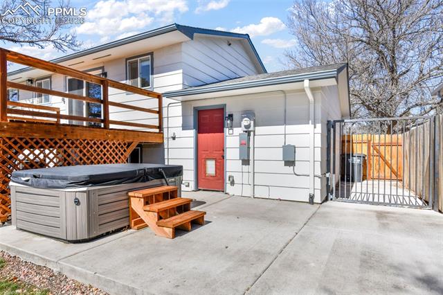 3801 Vaquero Circle