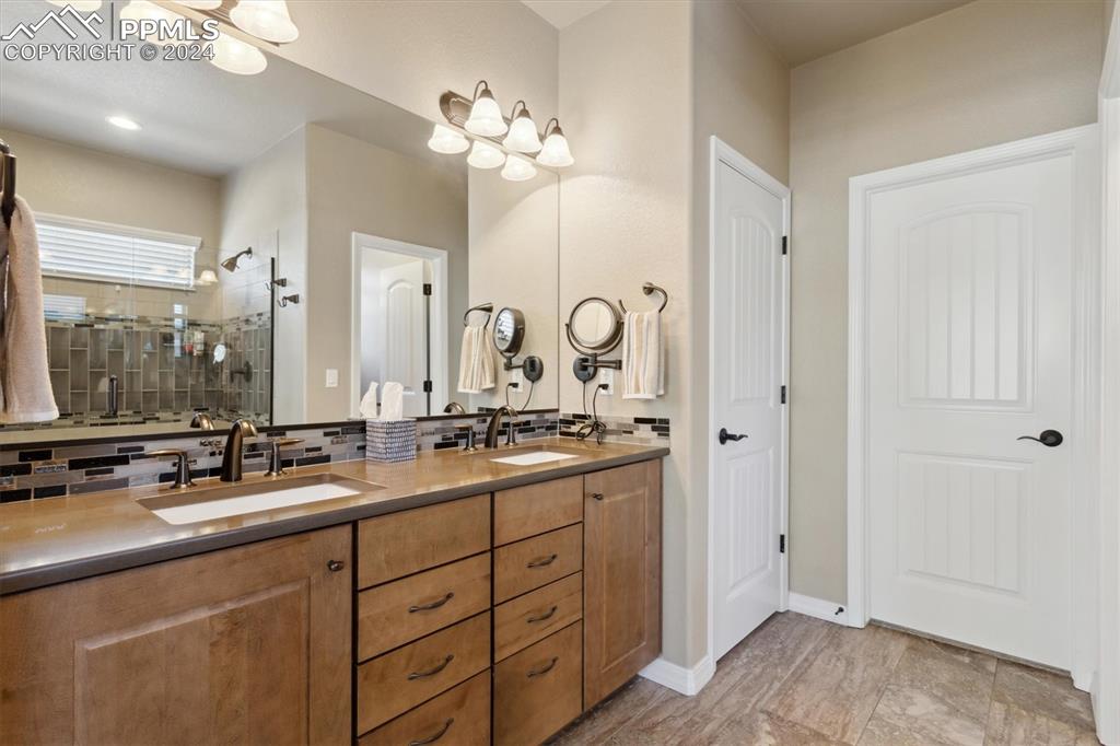 3256 Waterfront Drive