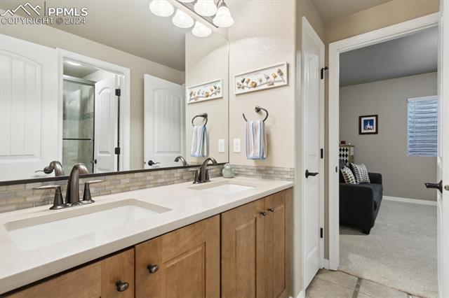 3256 Waterfront Drive