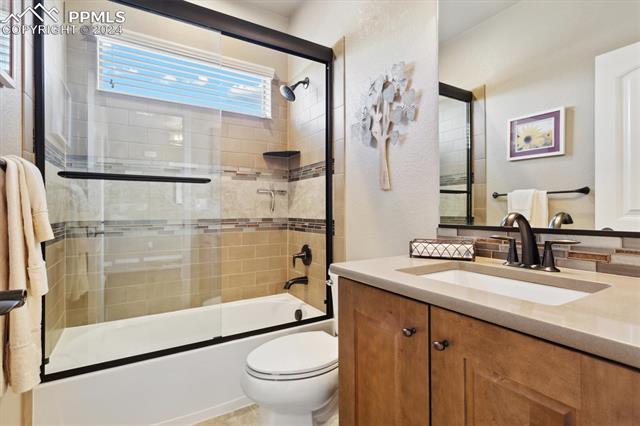 3256 Waterfront Drive