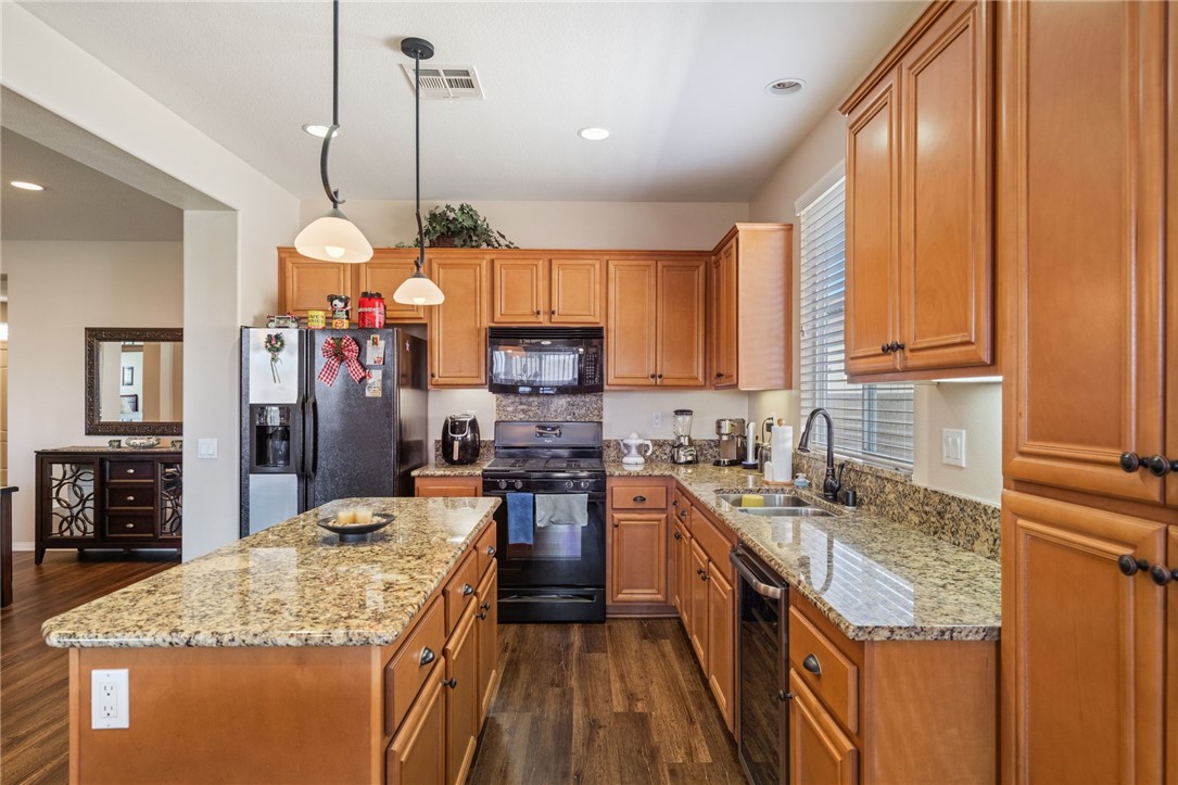 26233 Desert Rose Lane