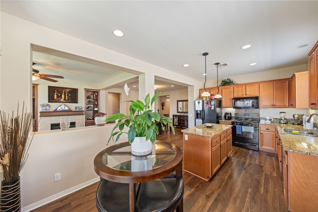 26233 Desert Rose Lane