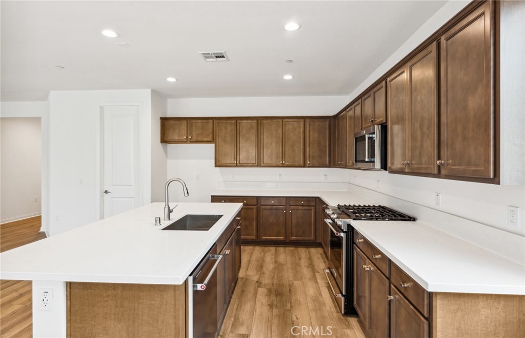 4180 Larchwood Lane