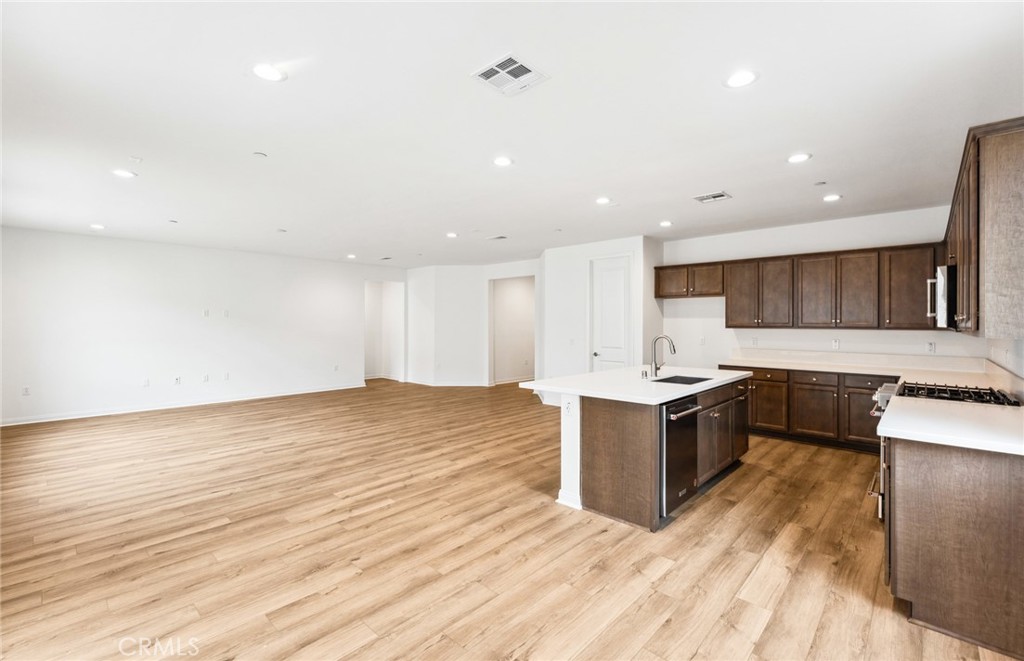 4180 Larchwood Lane