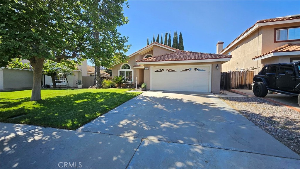 40063 Avenida Venida