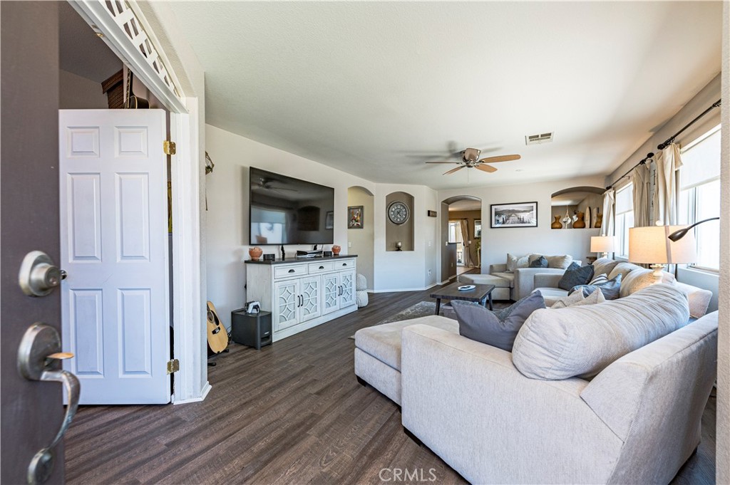 26754 Mountain Glen Drive