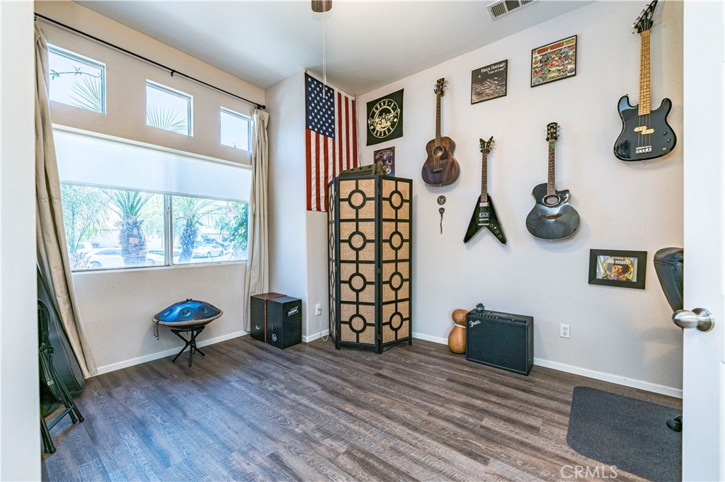 26754 Mountain Glen Drive