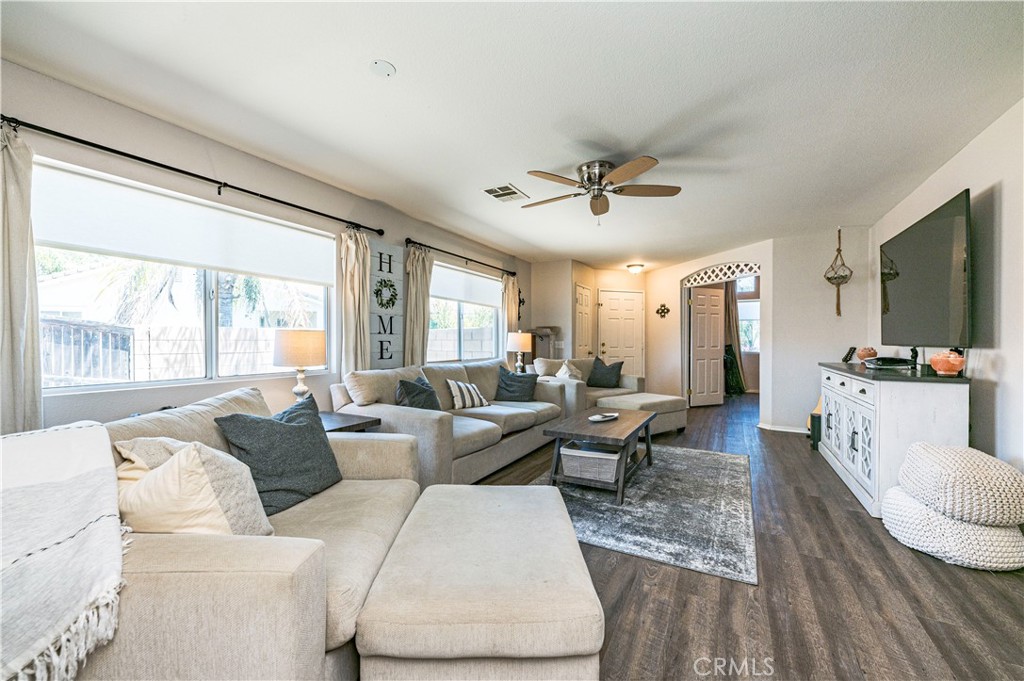 26754 Mountain Glen Drive