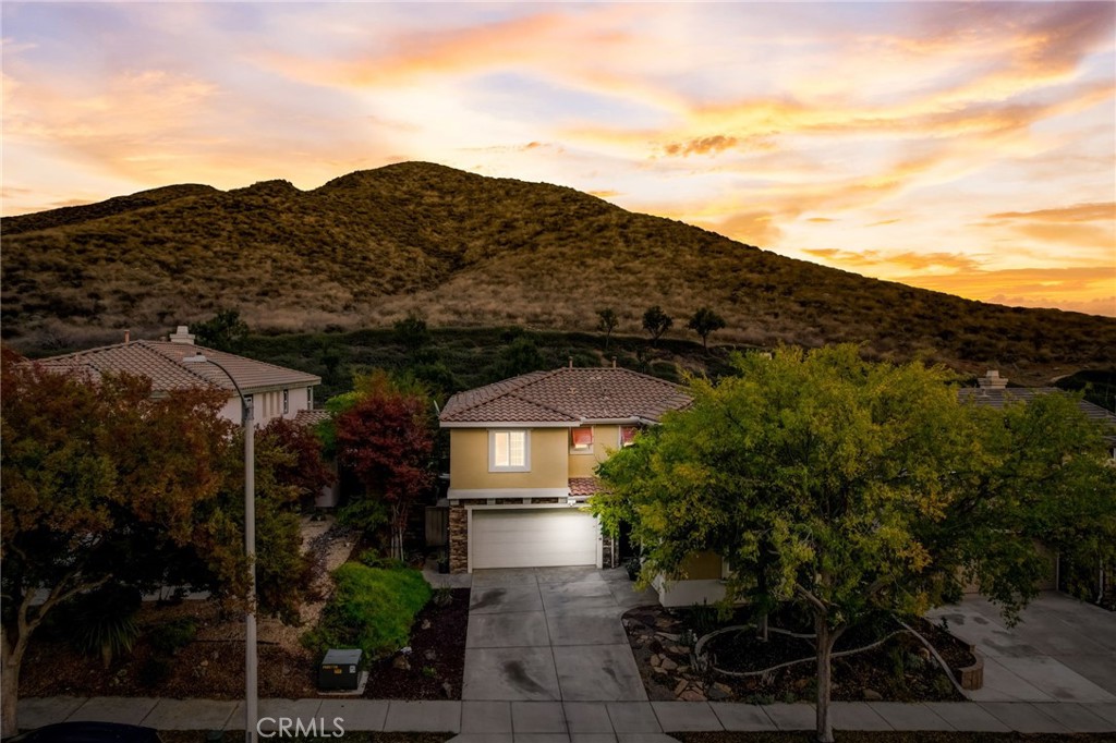 35526 Desert Rose Way