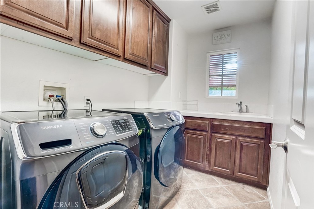 35526 Desert Rose Way