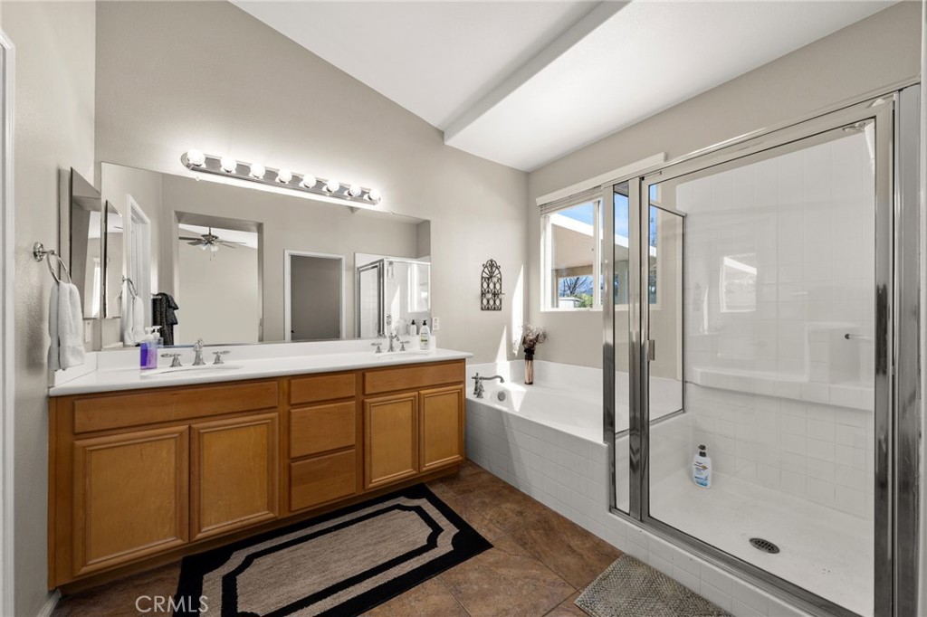 1596 Thunderbird Road