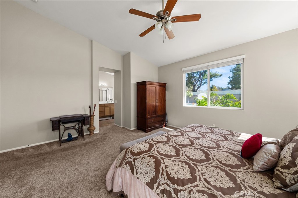 1596 Thunderbird Road