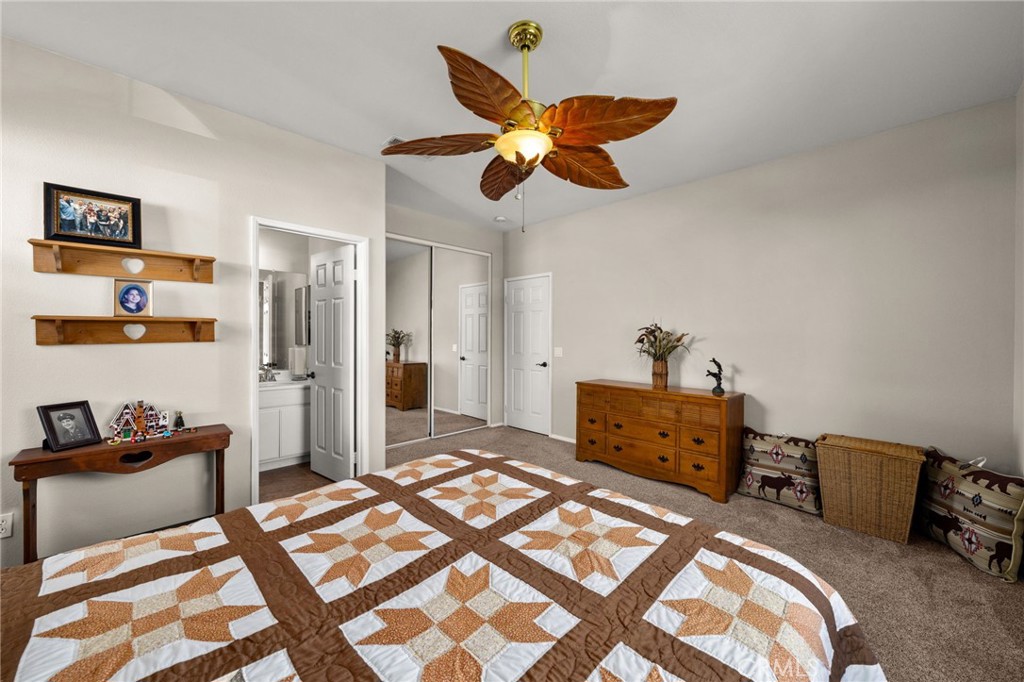 1596 Thunderbird Road