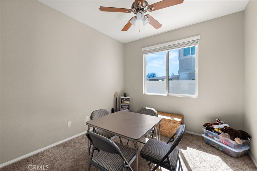 1596 Thunderbird Road