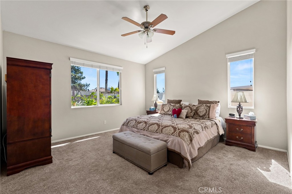 1596 Thunderbird Road