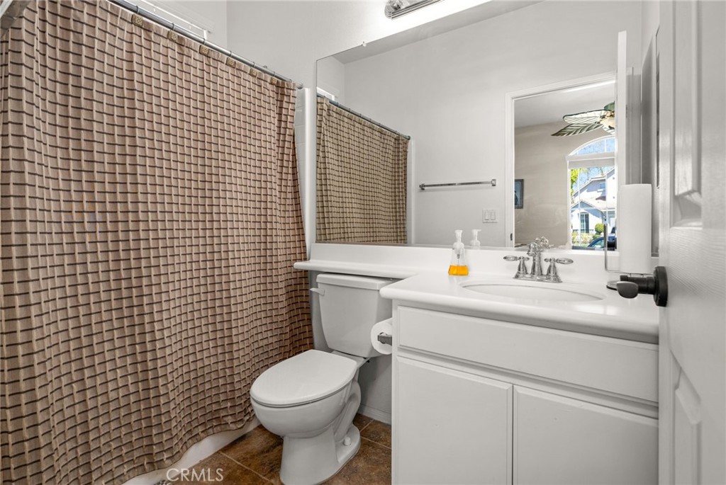 1596 Thunderbird Road