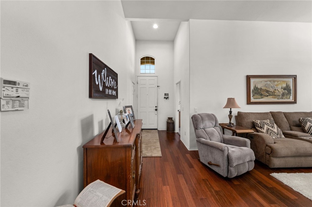 1596 Thunderbird Road