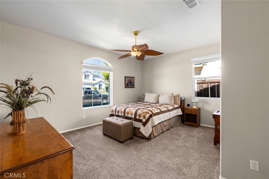 1596 Thunderbird Road