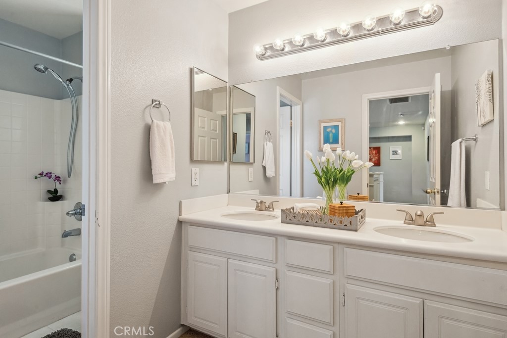 38790 Cobblestone Circle