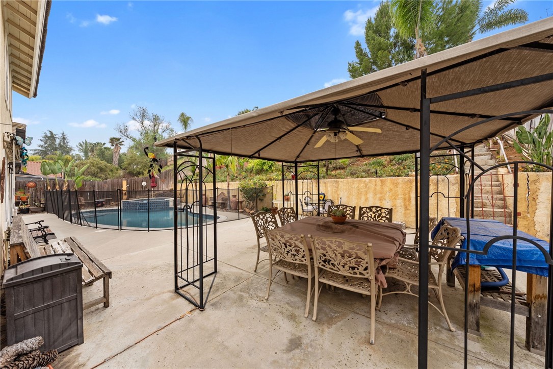 11735 Country Flower Lane