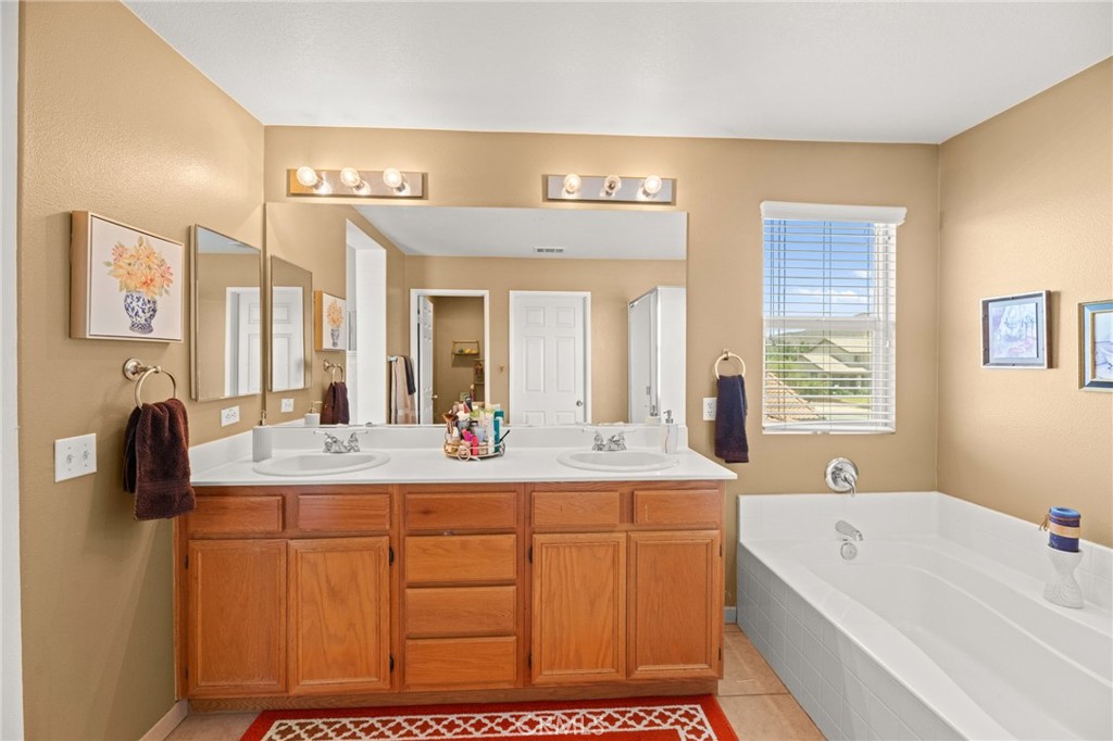 27182 Amber Rock Drive