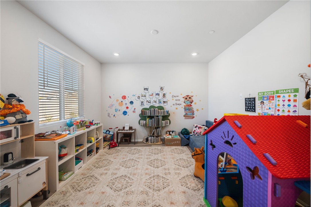 11638 Zoeller Street