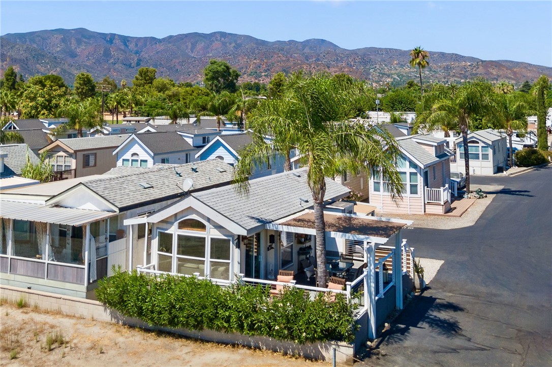 32000 Riverside Dr. J-8