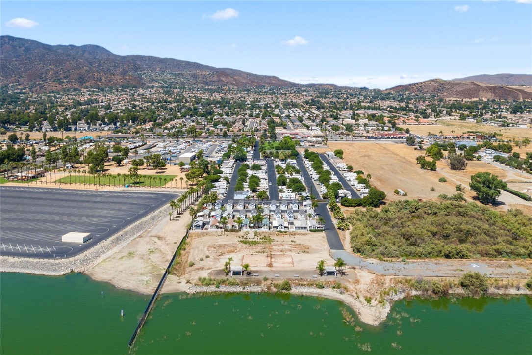 32000 Riverside Dr. J-8