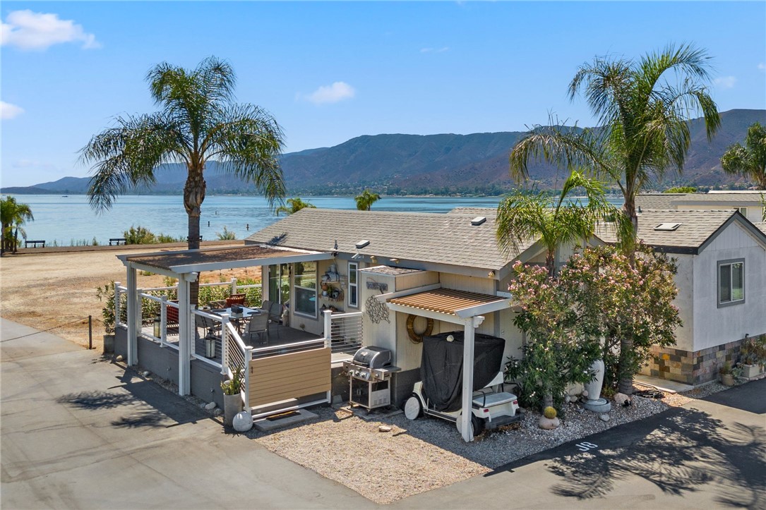 32000 Riverside Dr. J-8