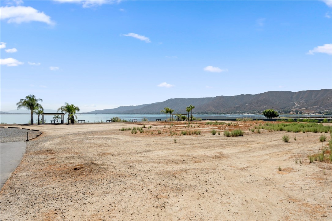 32000 Riverside Dr. J-8