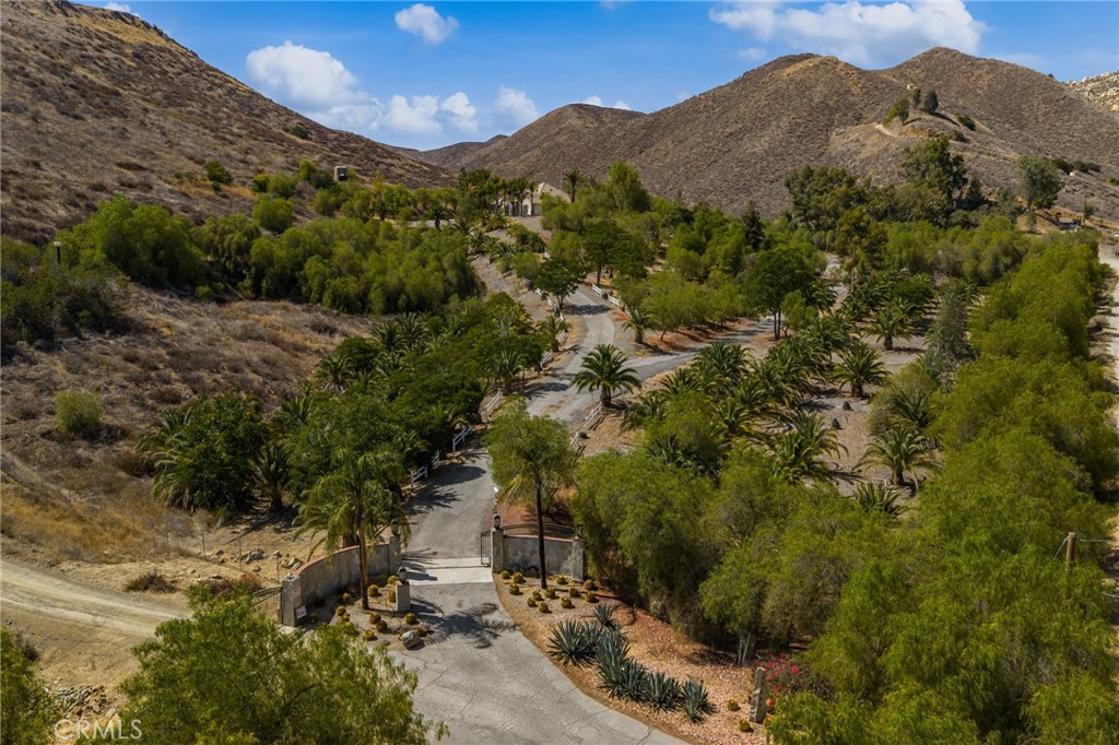 27297 Lindell Road