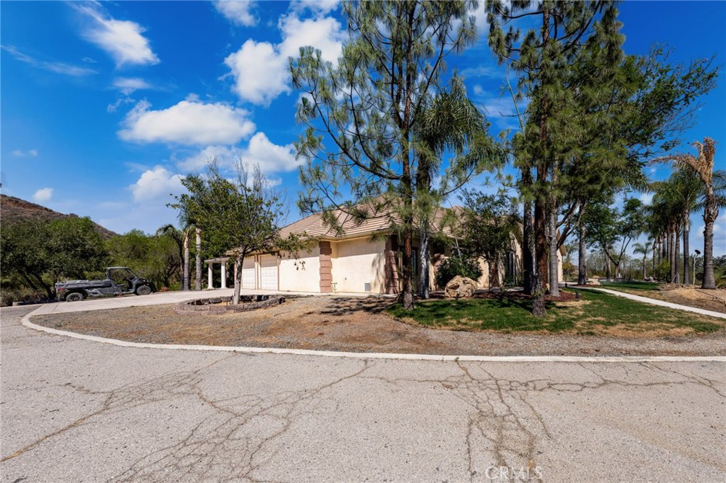 27297 Lindell Road