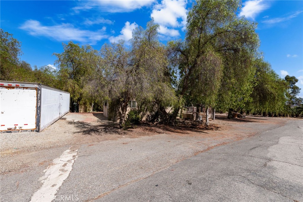 27297 Lindell Road