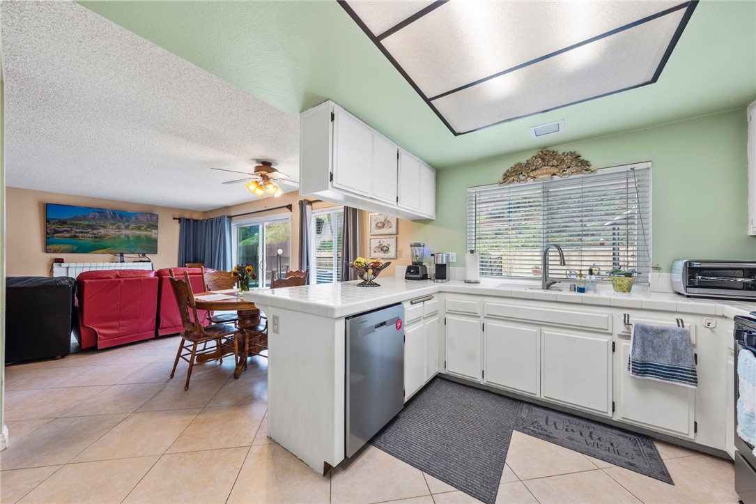 11735 Country Flower