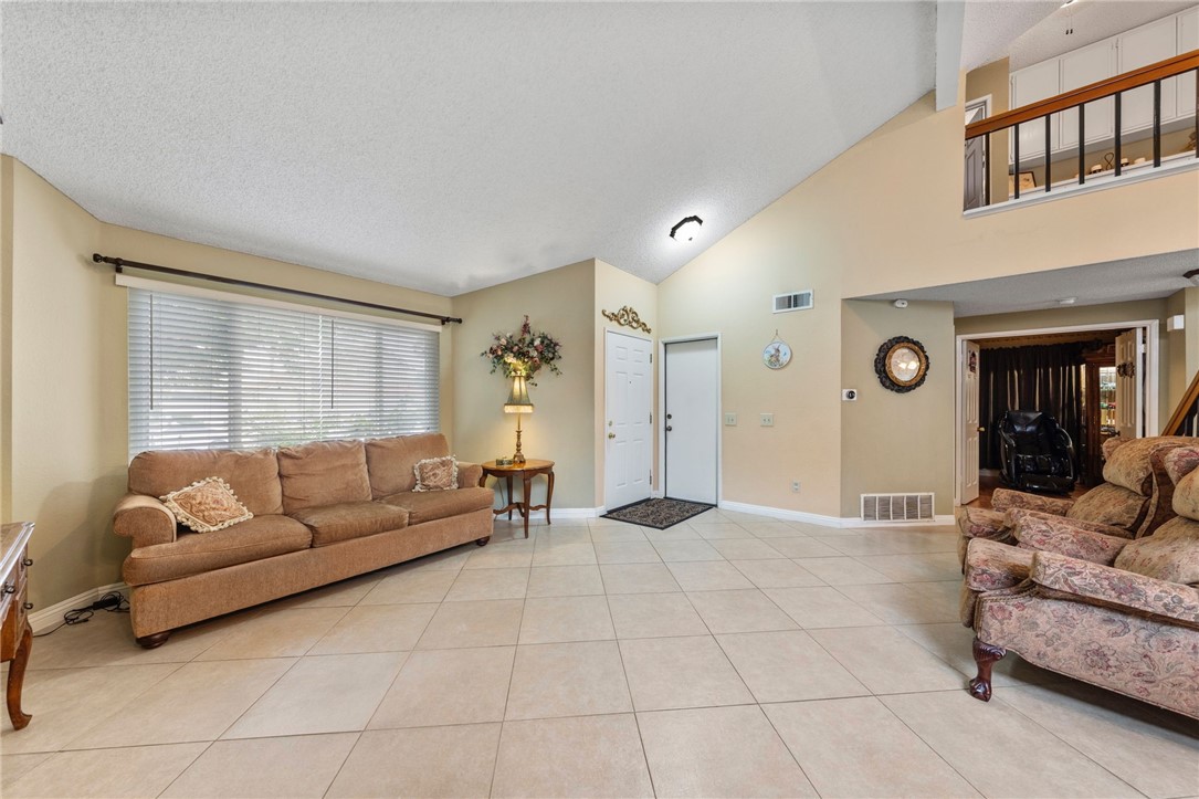 11735 Country Flower