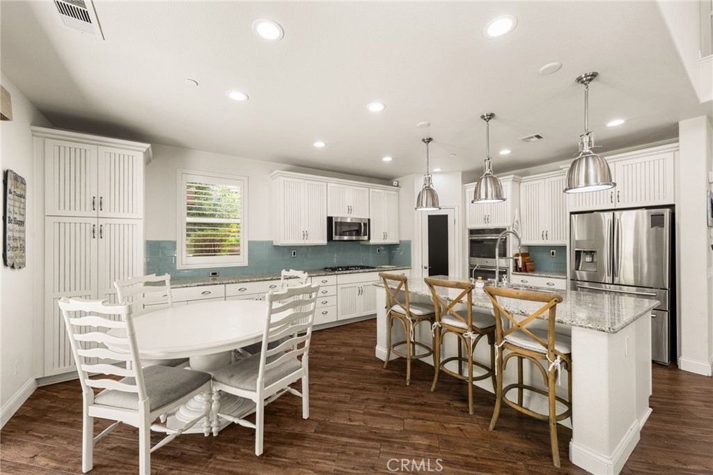 35408 Oakridge Court