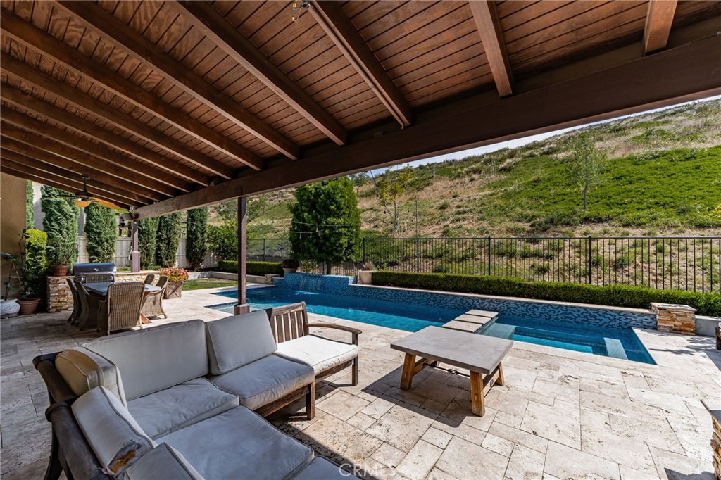 35408 Oakridge Court