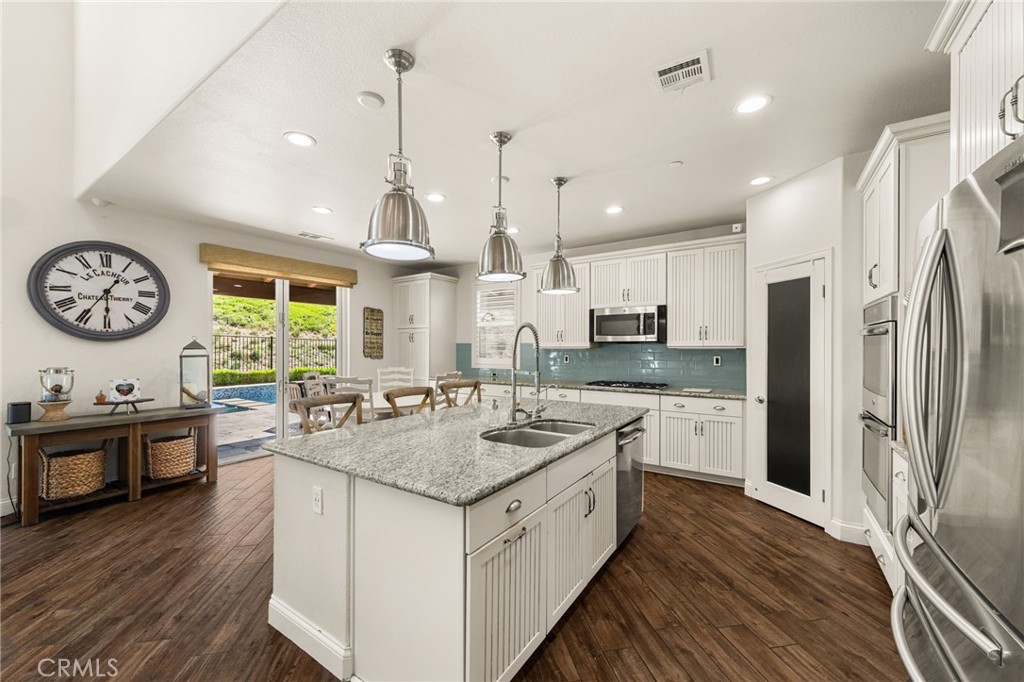 35408 Oakridge Court