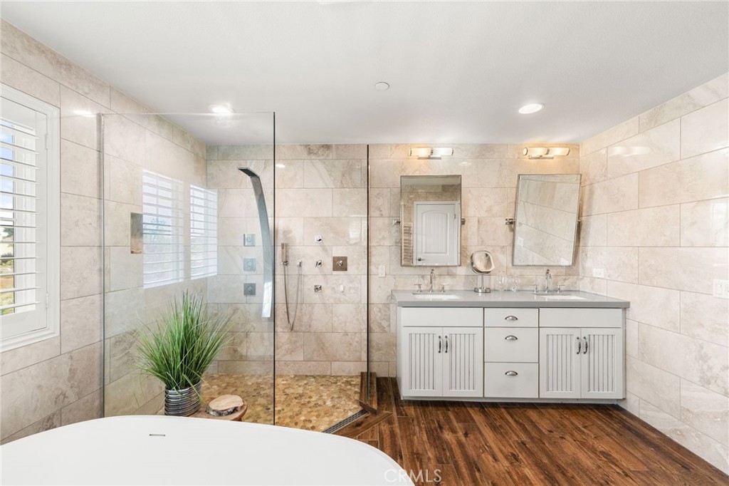 35408 Oakridge Court