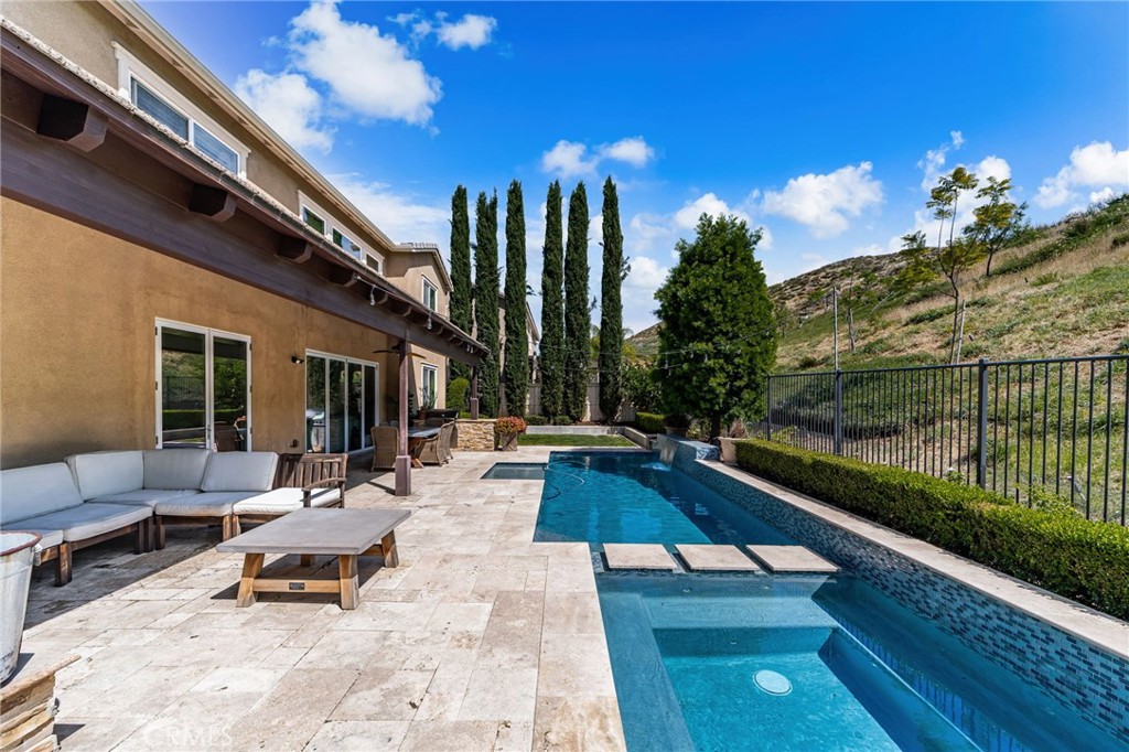 35408 Oakridge Court