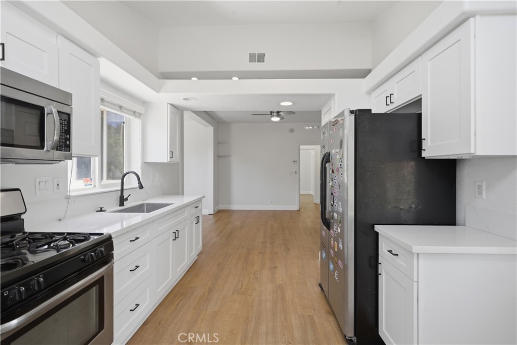 18645 Grand