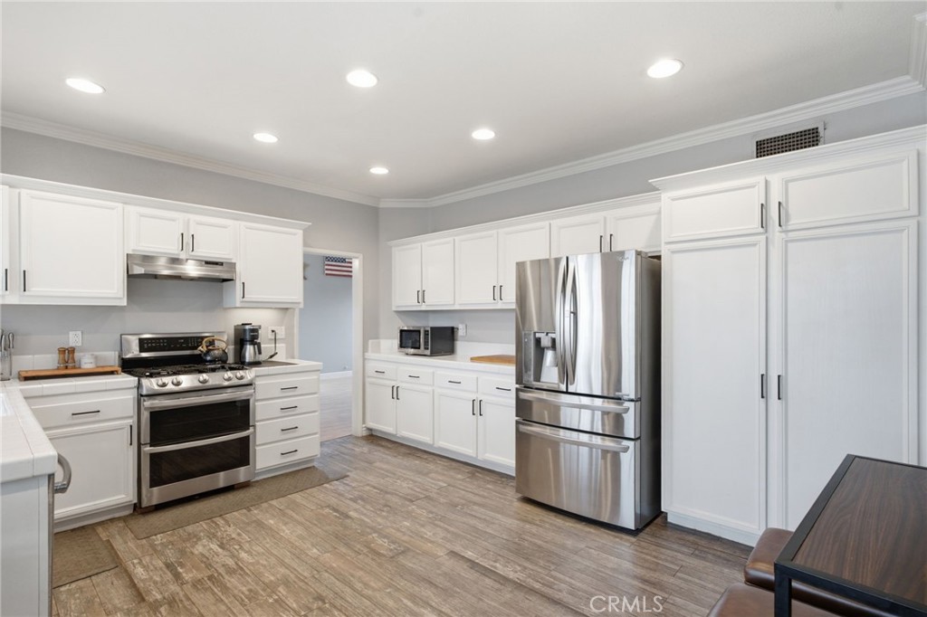 2580 Taylor