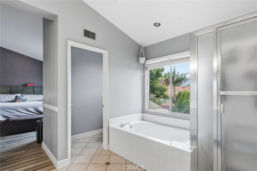 2580 Taylor