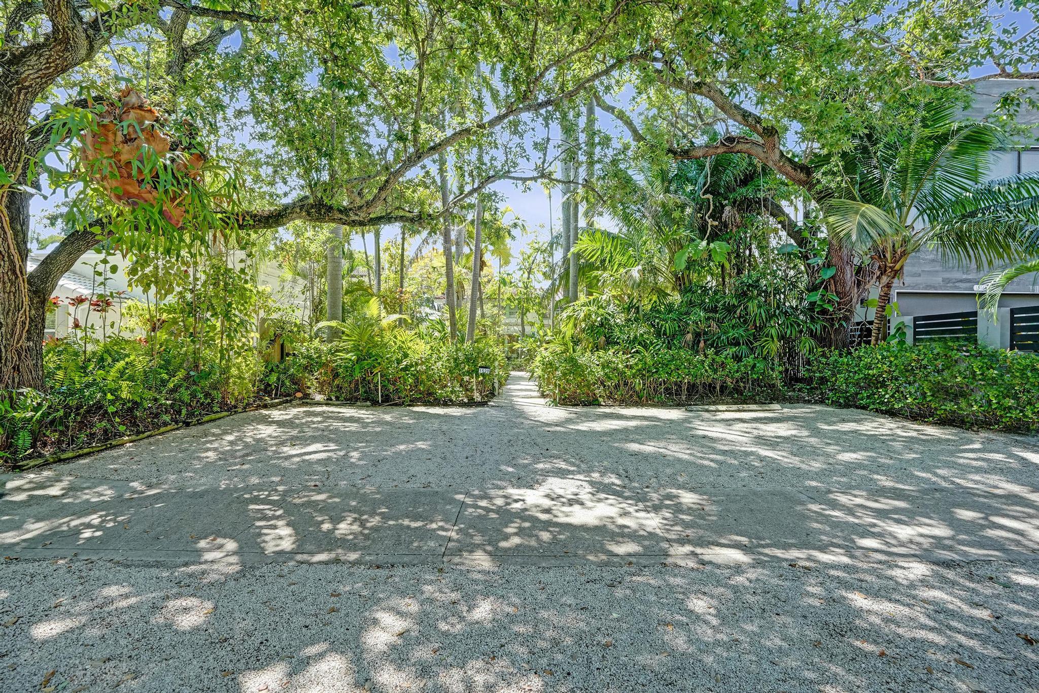 1520 SE 1st Street