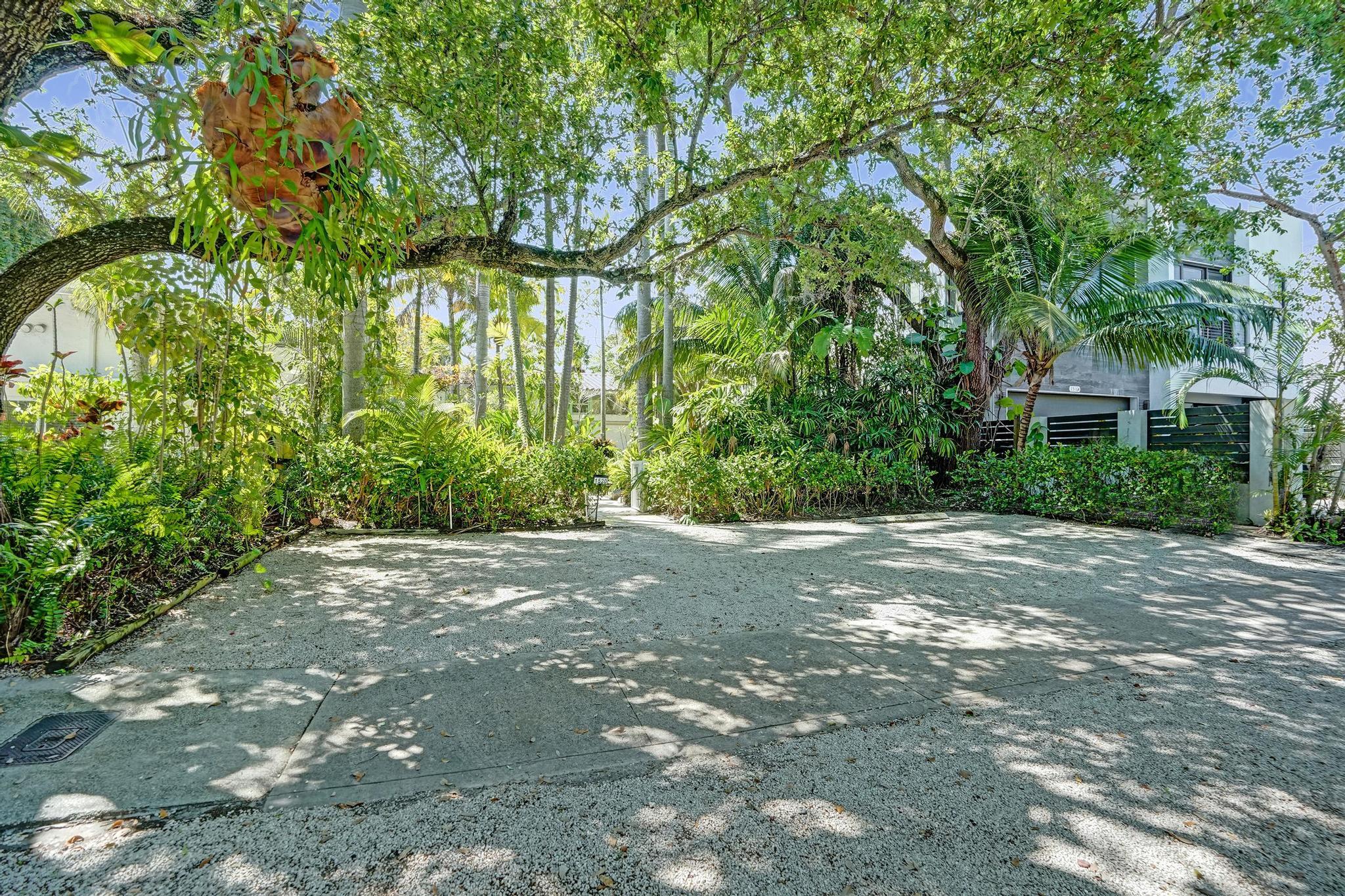 1520 SE 1st Street