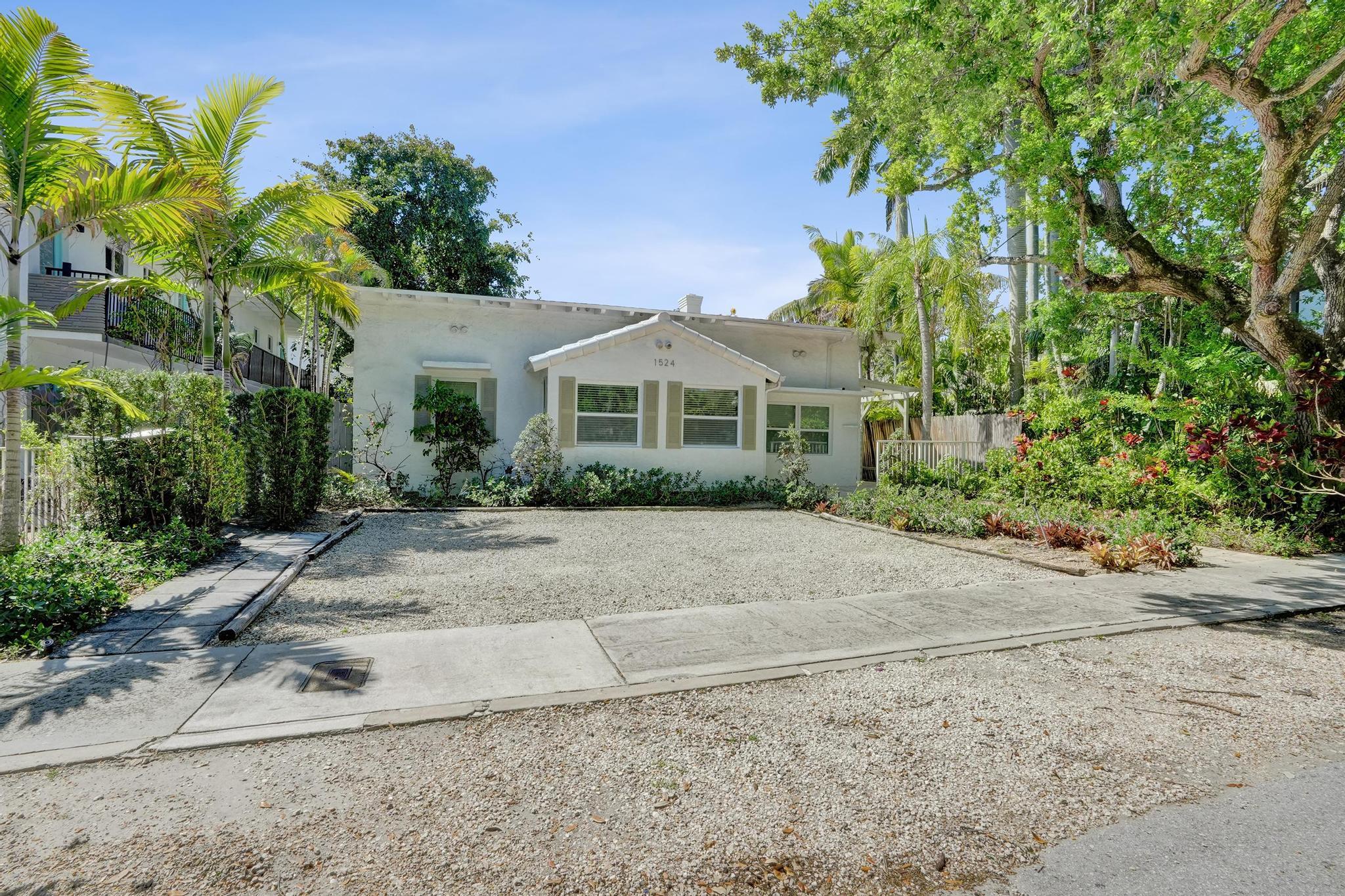 1524 SE 1st Street